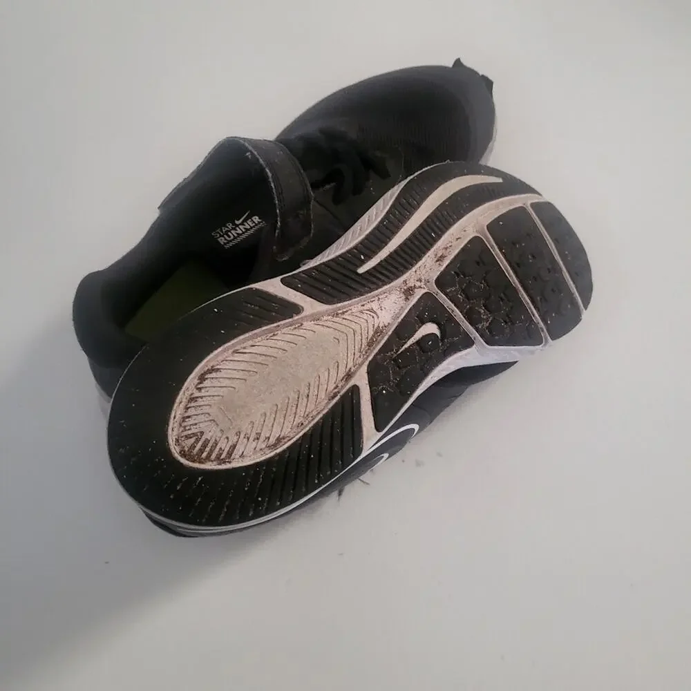 Nike 3 youth black no tie sneakers